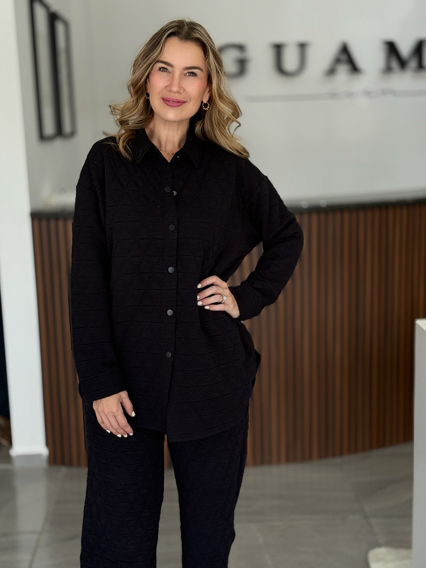 Set negro pants y camisa