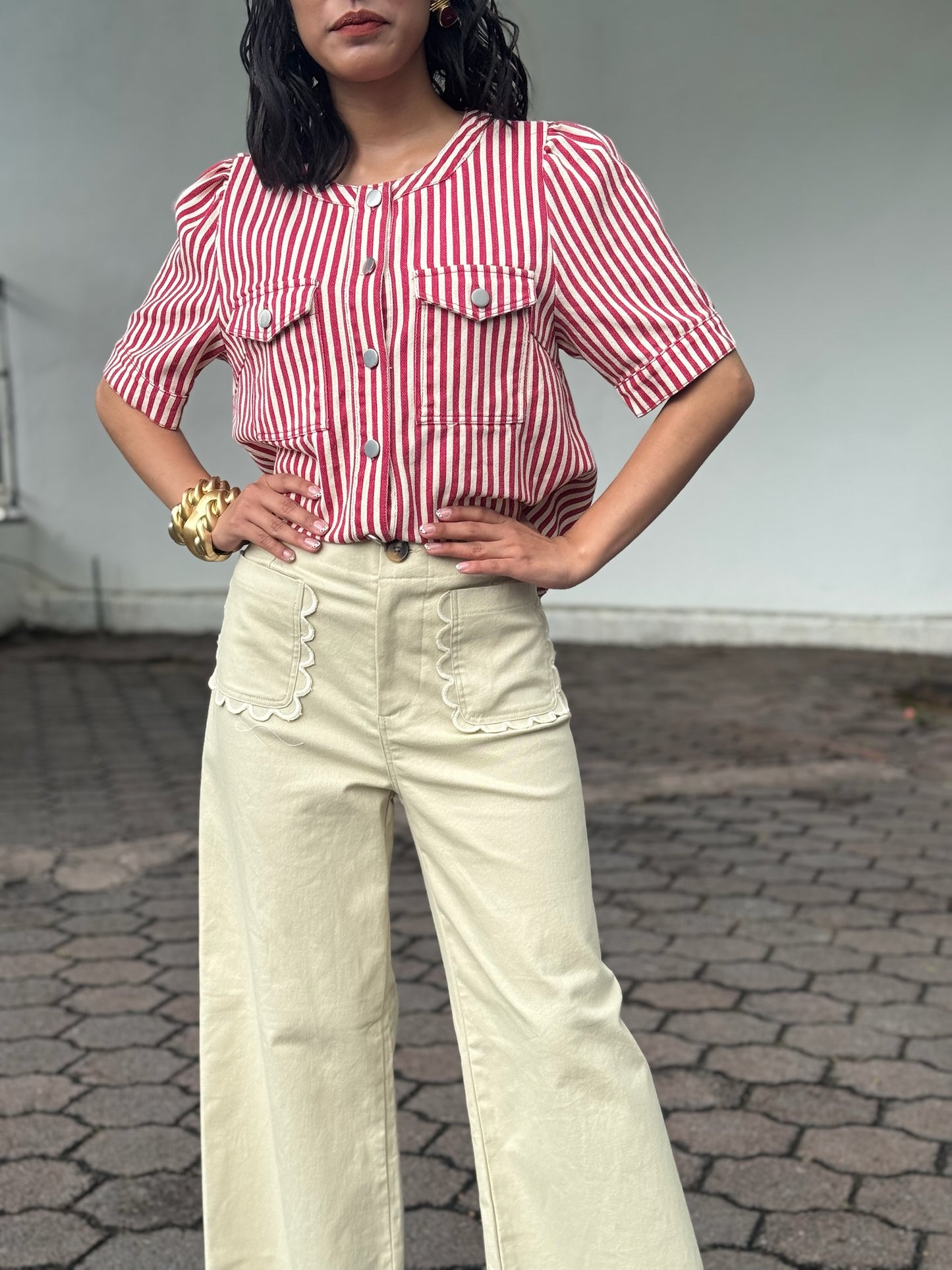 Pantalon beige bolsas
