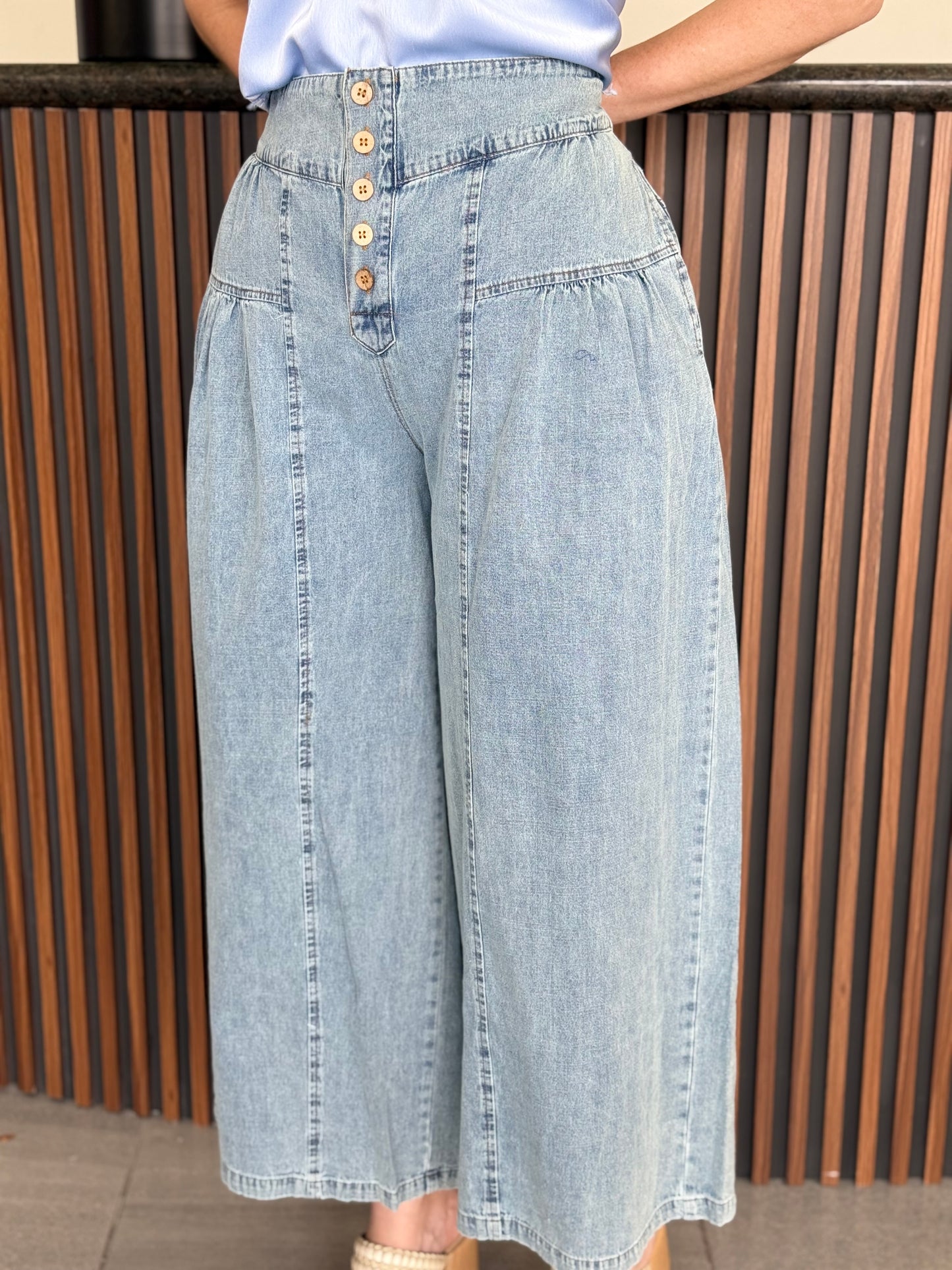 Pantalón Denim Button