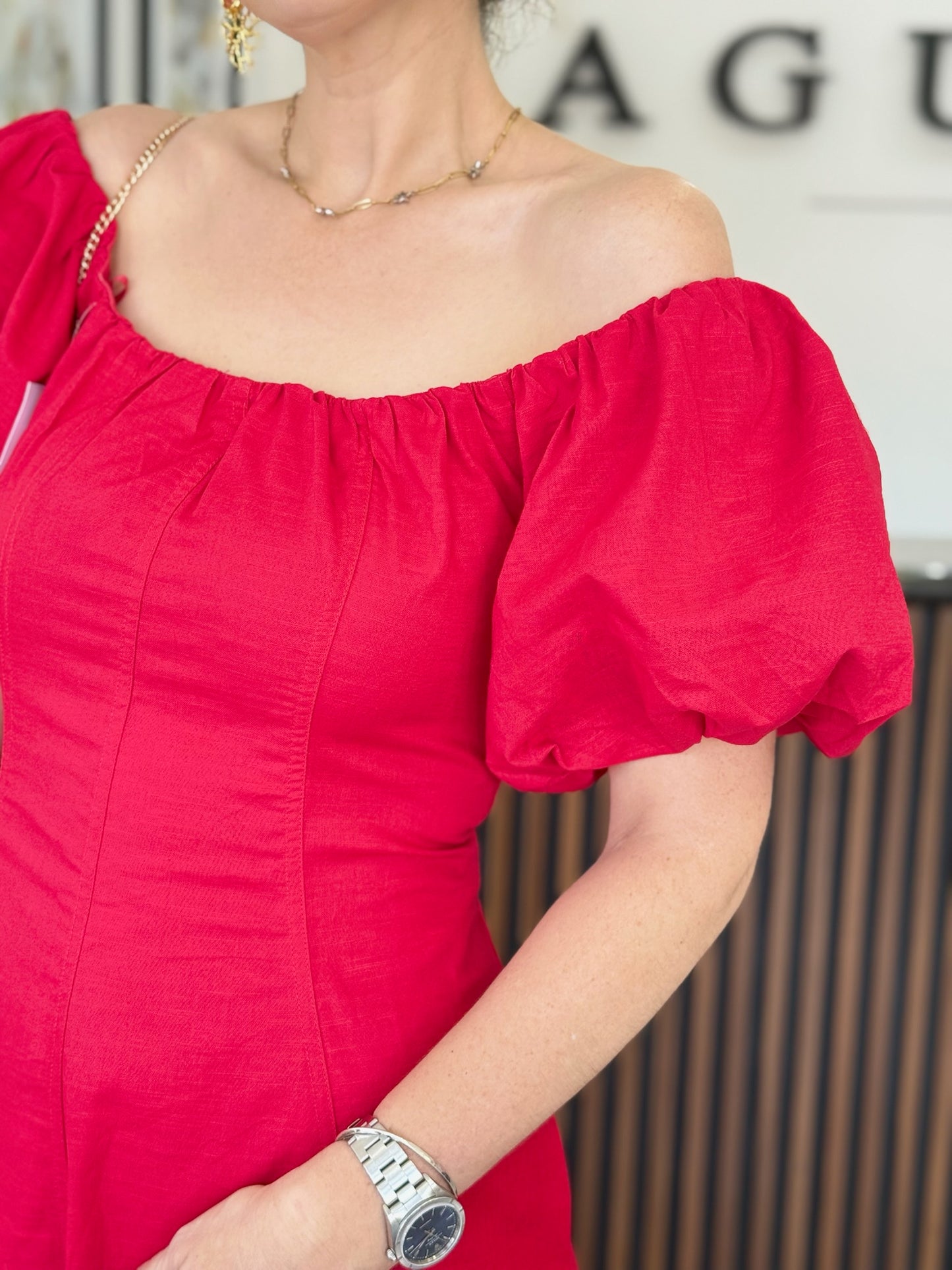 Vestido rojo largo detalles mangas