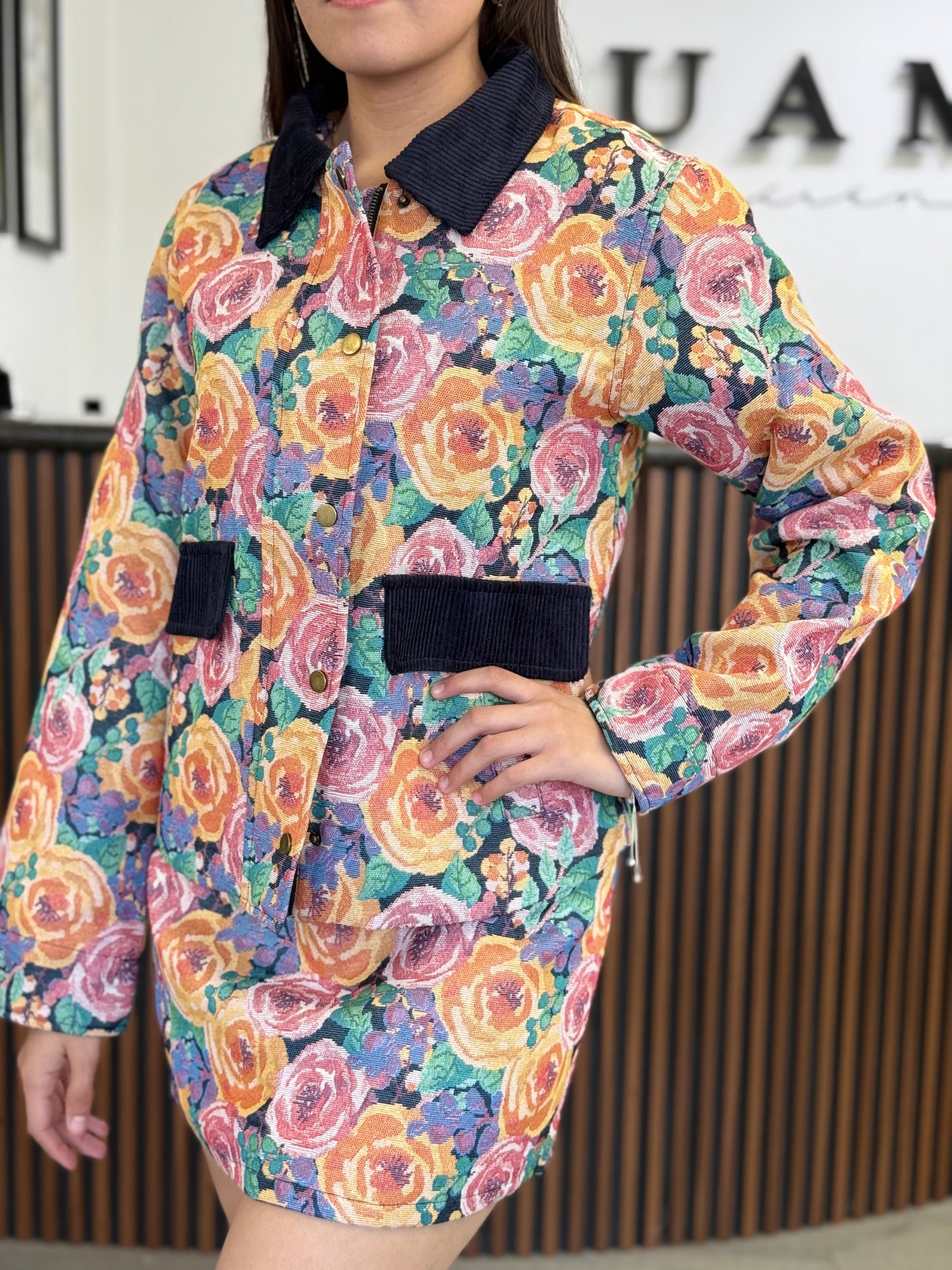 Set falda saco corto detalle flores