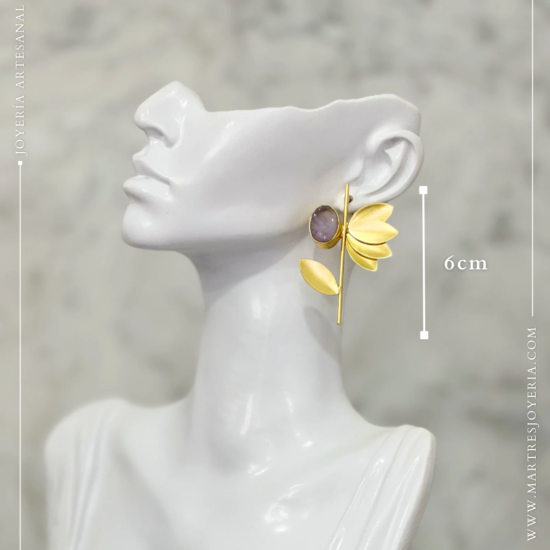 Aretes Florales en Oro con Piedra Natural