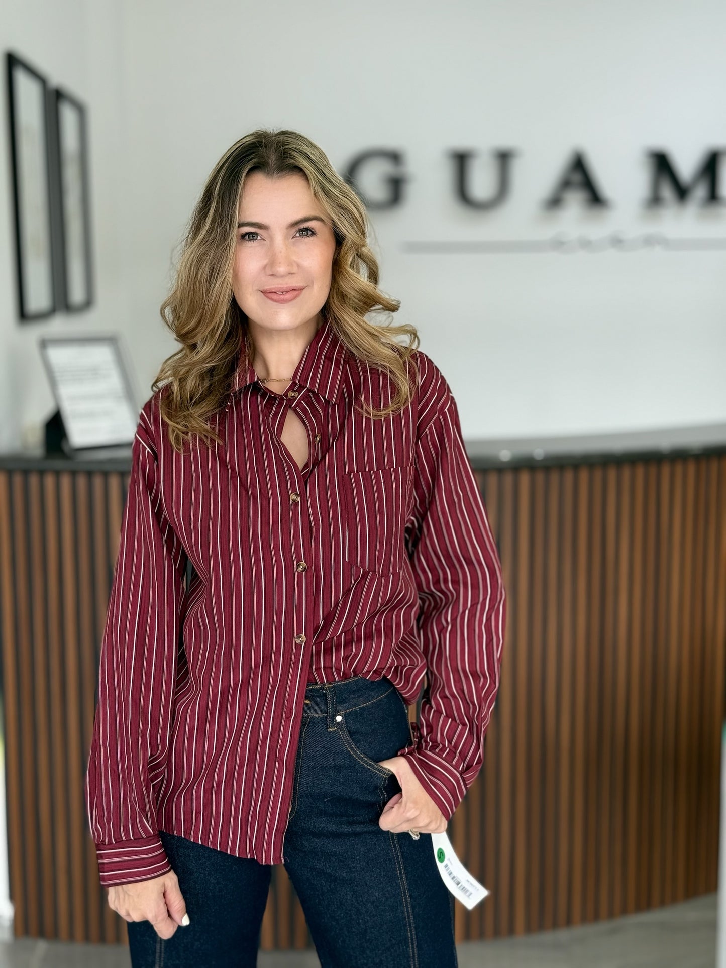 Camisa vino con chaleco