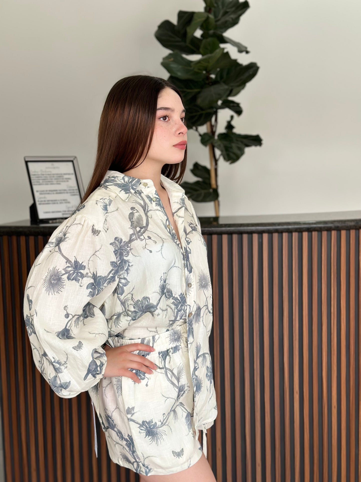 Set short blanco detalles flores