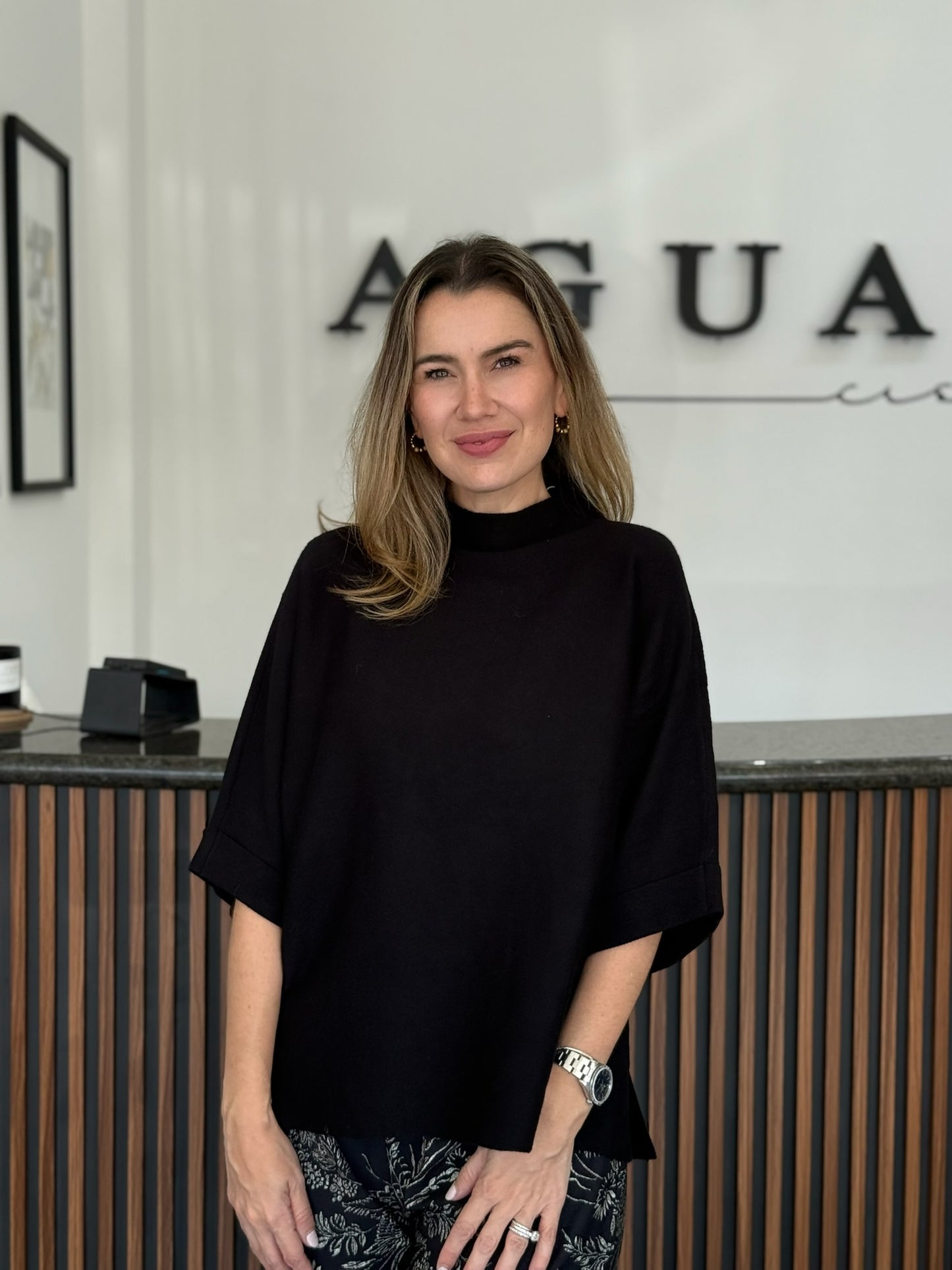 Blusa-Suéter Black Essential