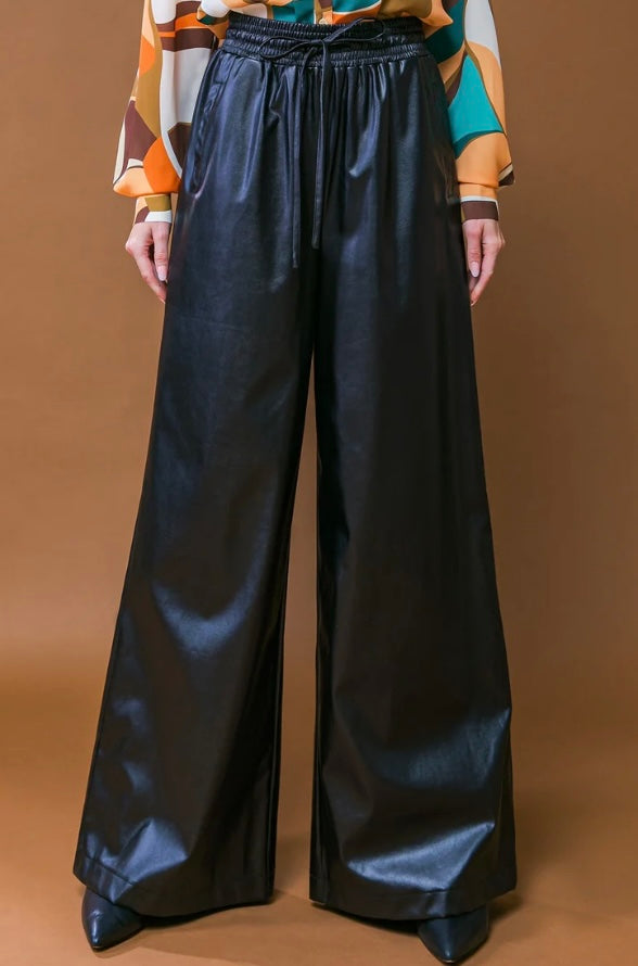 Pantalón ancho piel negro