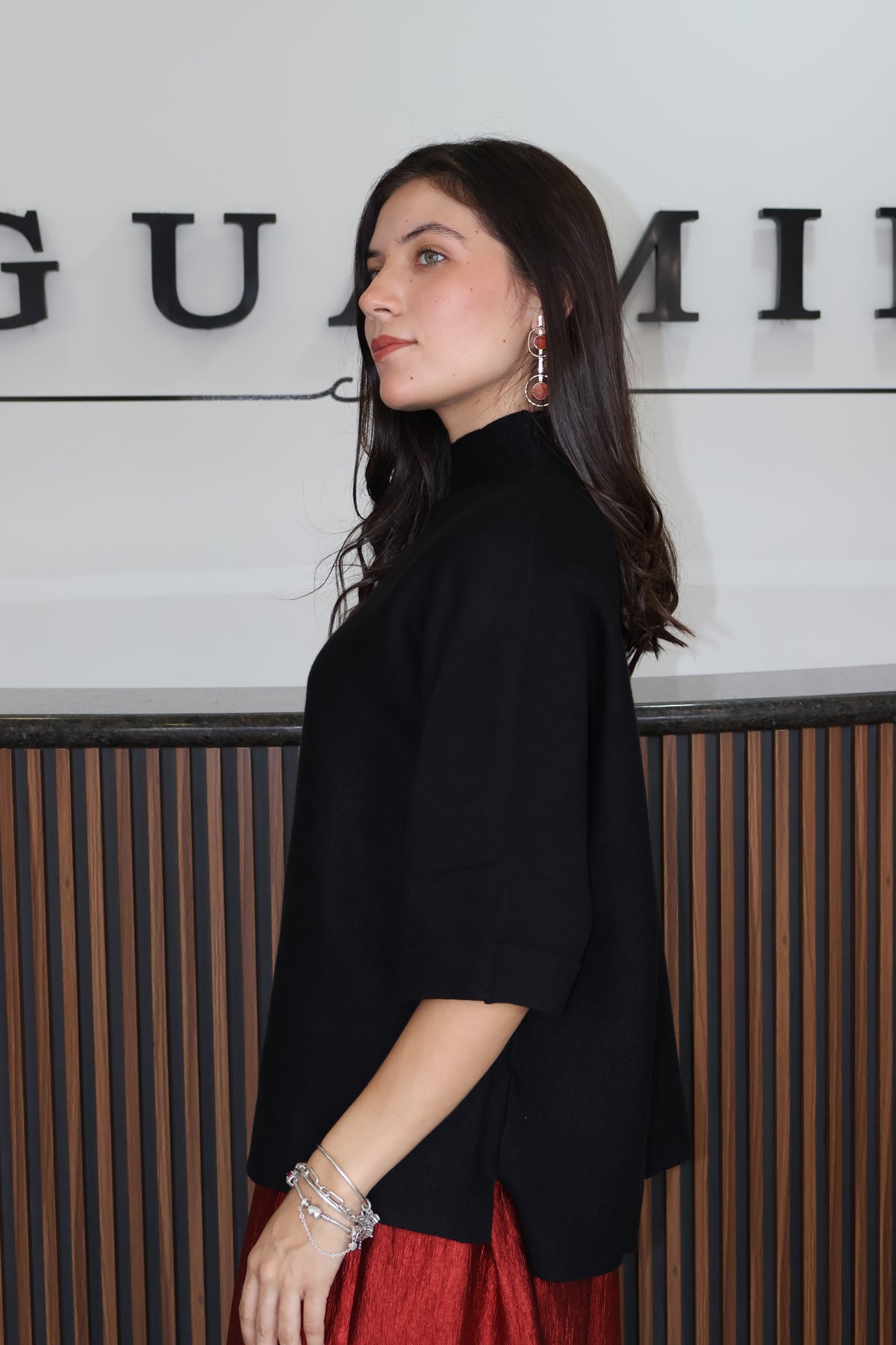 Sueter oversized negro