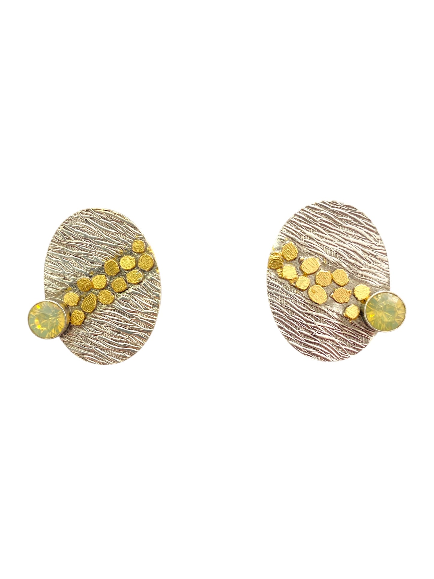Aretes Óvalo con Textura y Detalle de Cristal