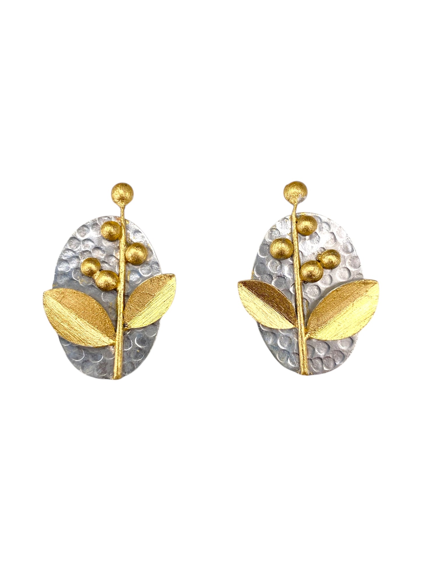 Aretes hoja con frutos dorados