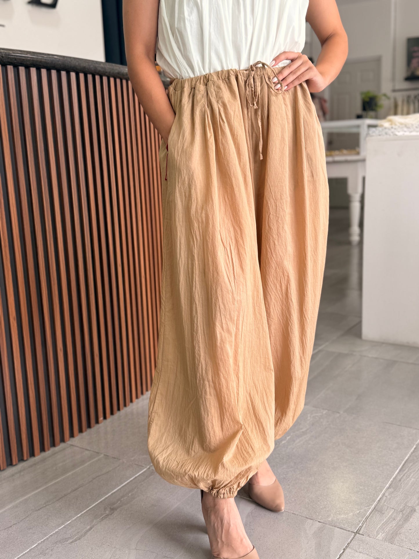 Pantalones beige