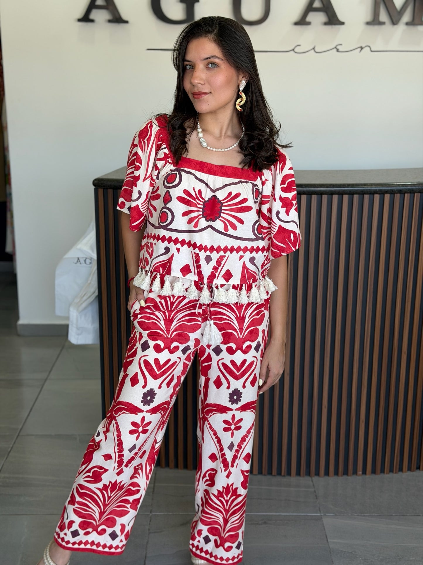 Set ivory/red tropical