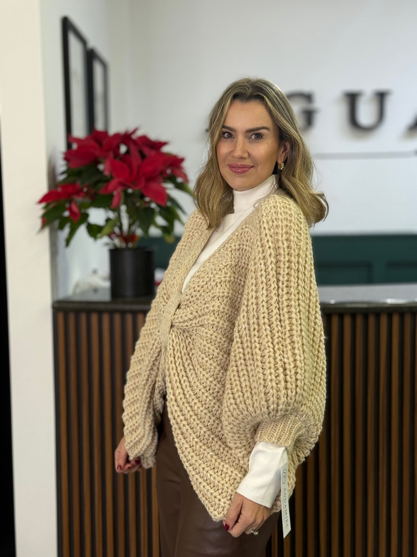 Poncho Knit “Cozy Bow”