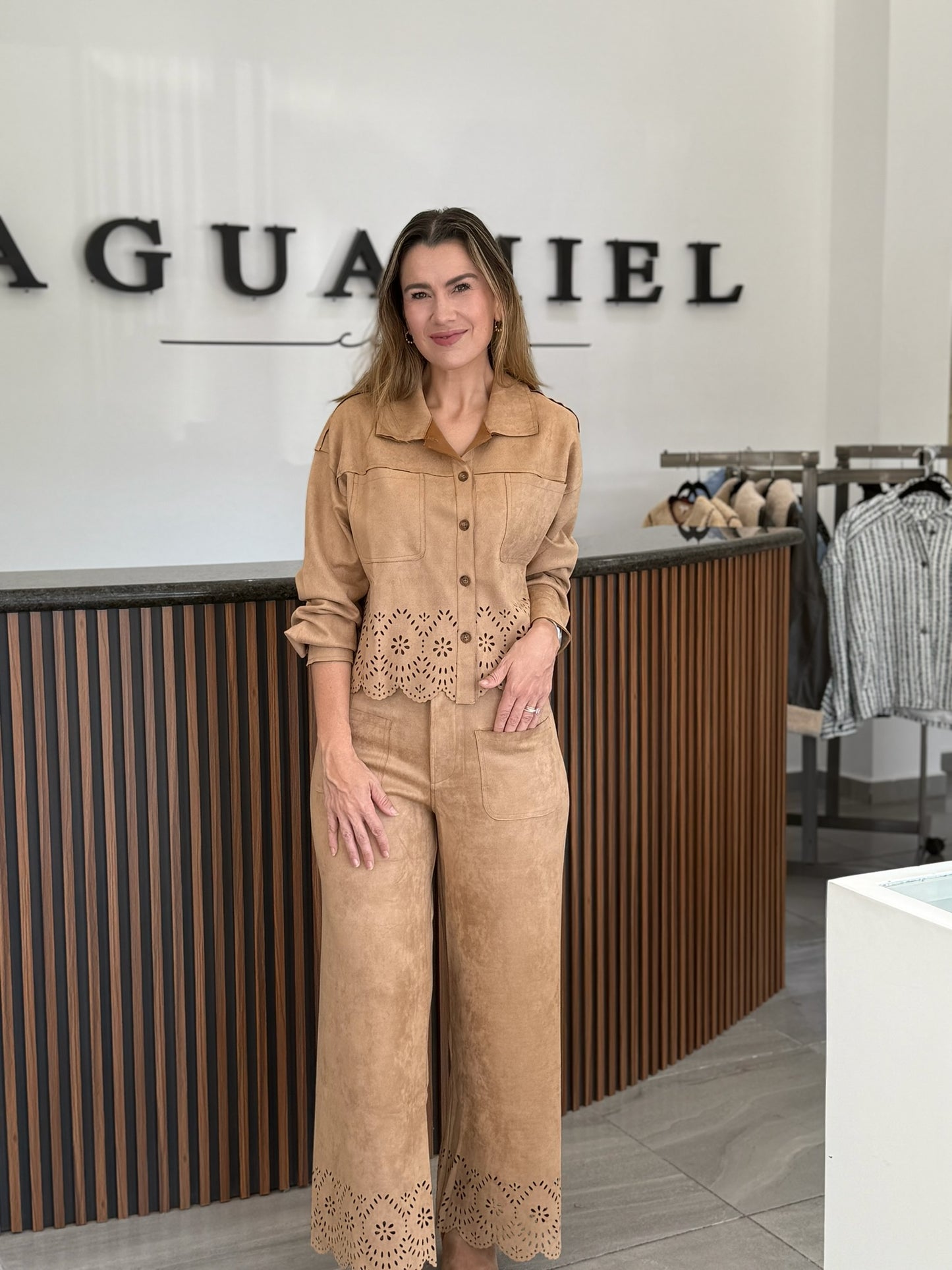 Conjunto Suede Camel