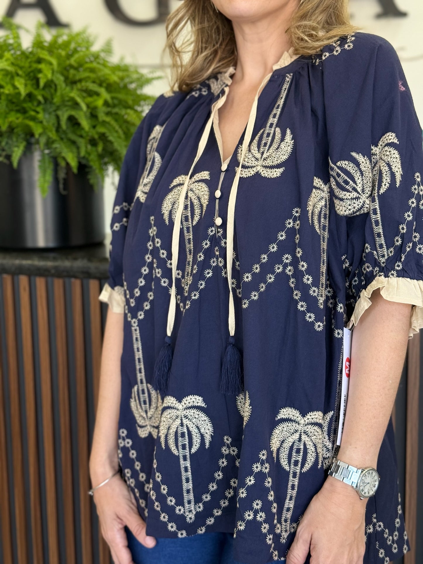 Blusa Palm Detail