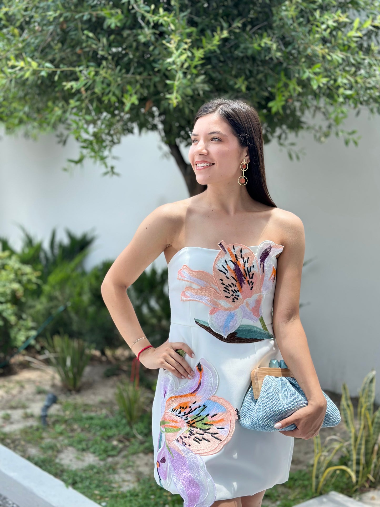 Vestido blanco flores 3D