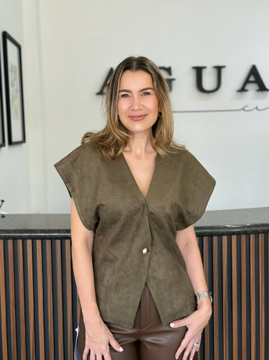 Chaleco verde olivo botones perla