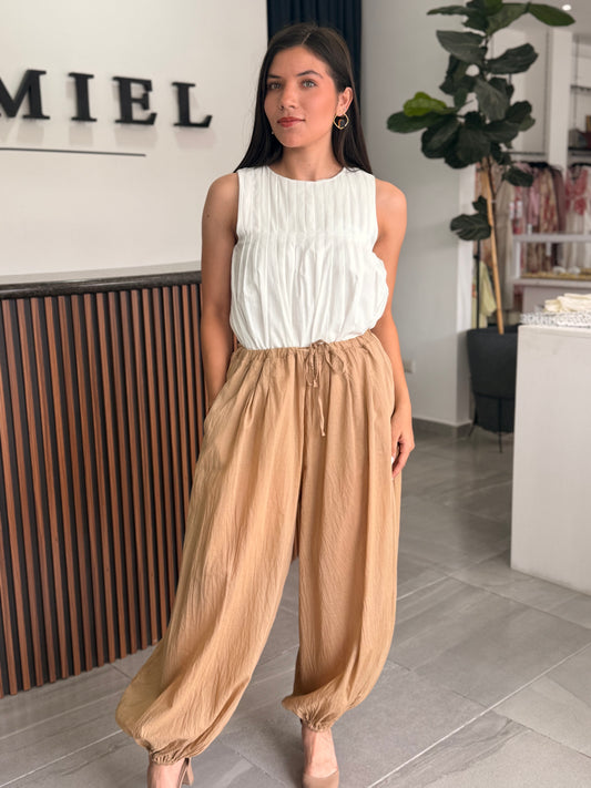 Pantalones beige