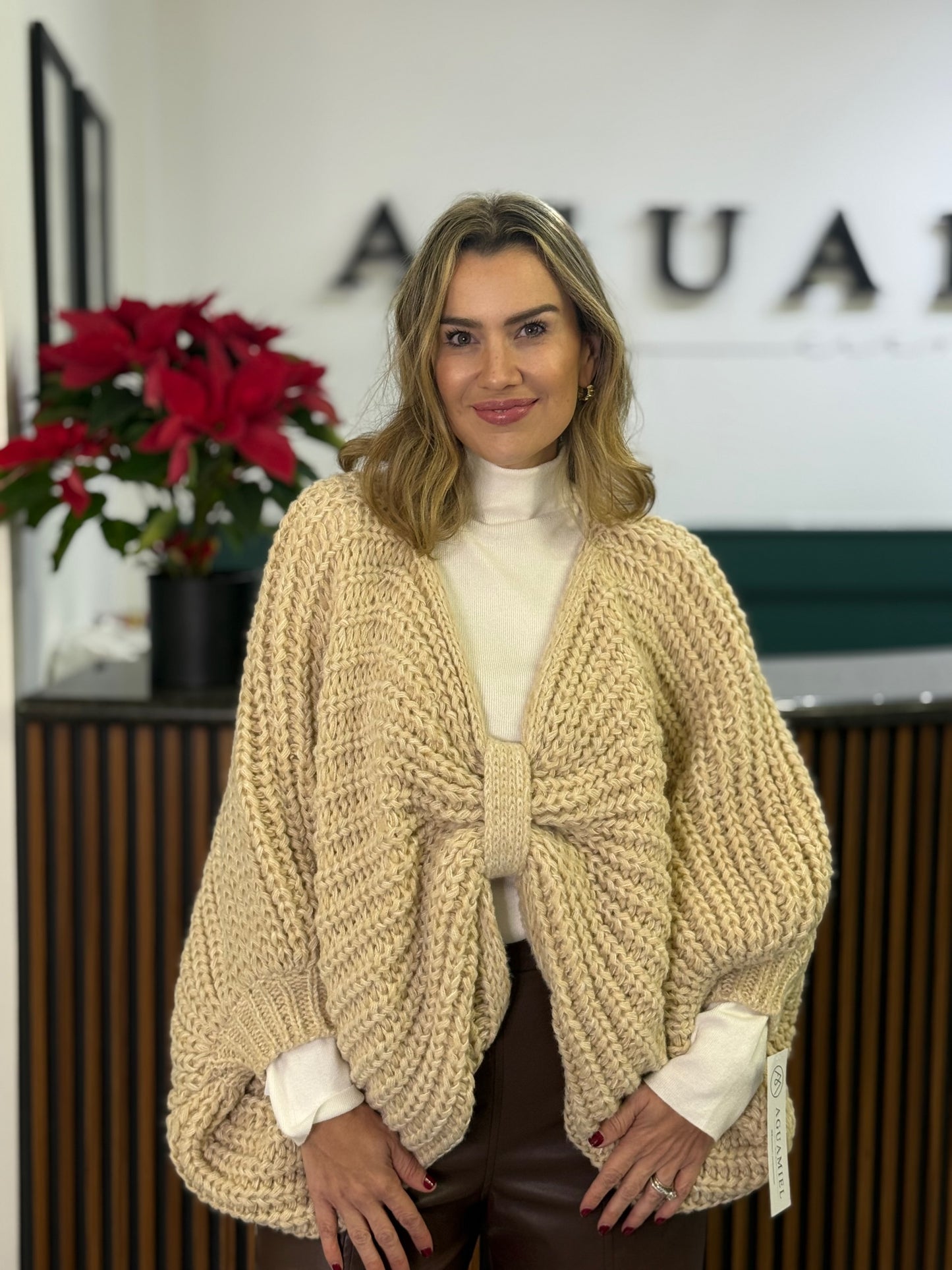 Poncho Knit “Cozy Bow”