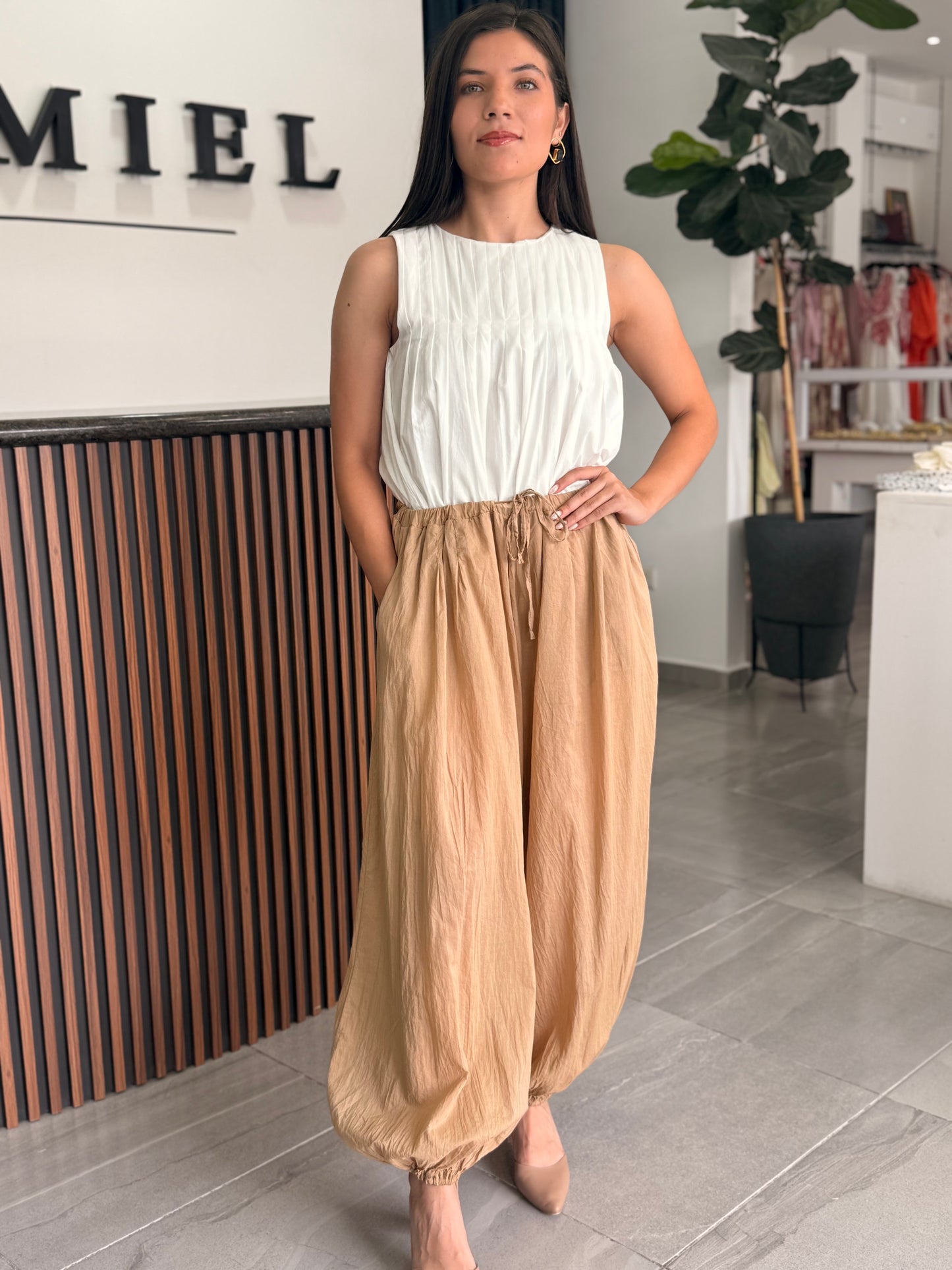 Pantalones beige