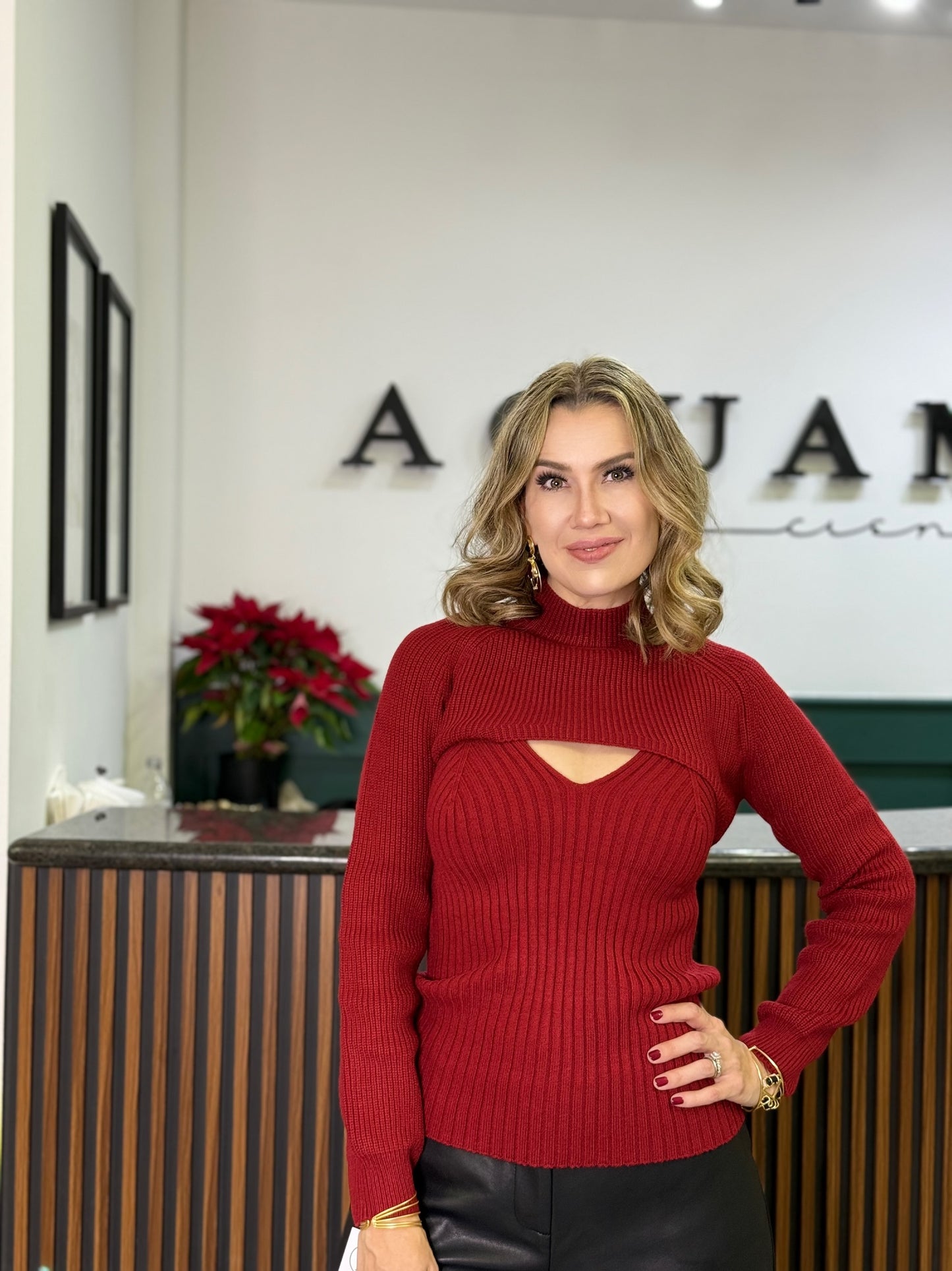 Suéter Knit Rojo con Cut-Out