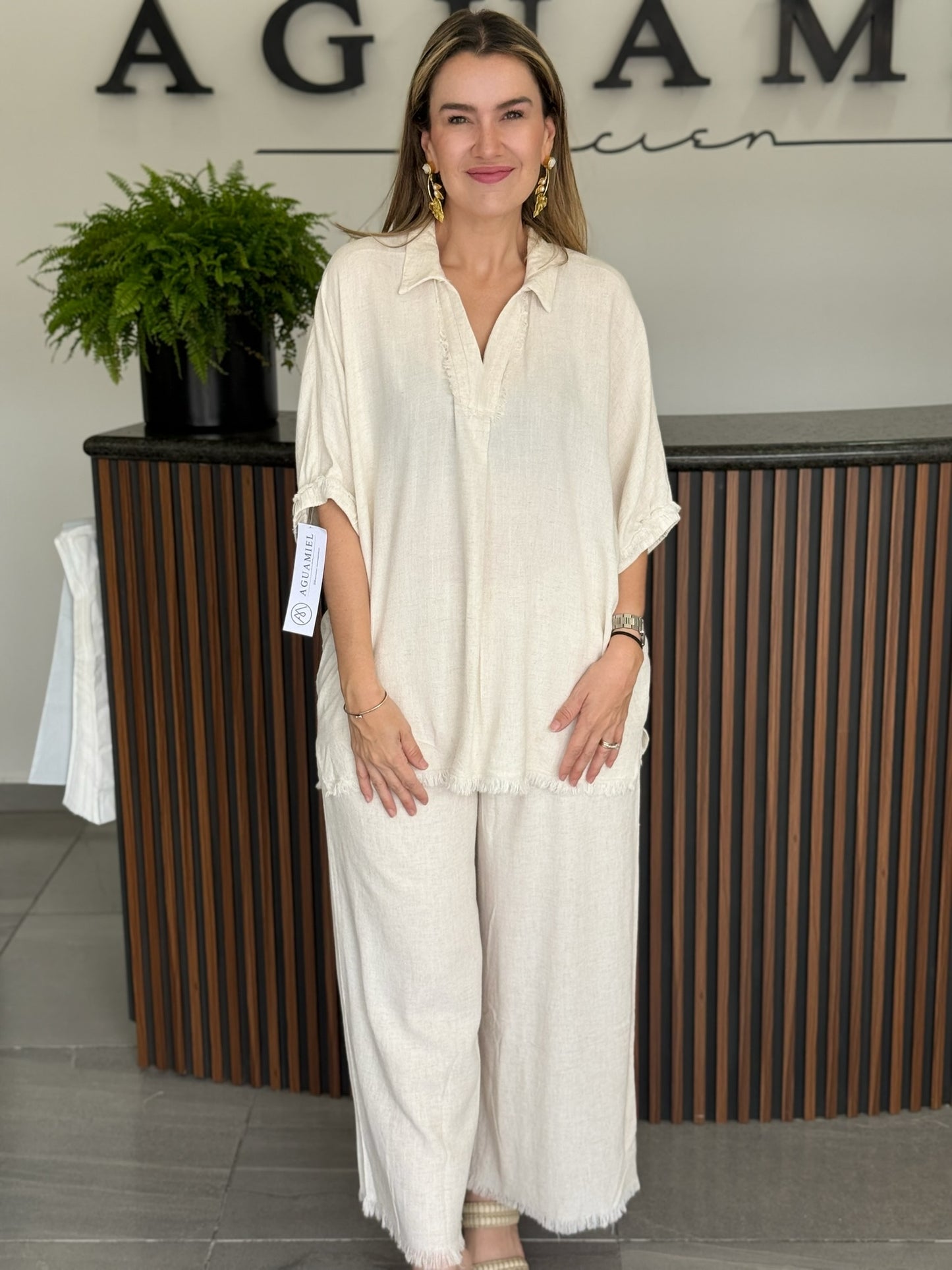 Conjunto Beige Cuello V