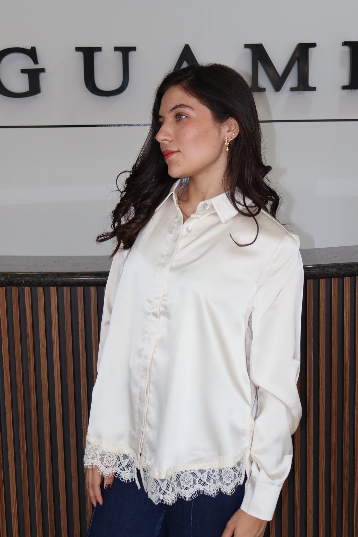 Blusa lace satin