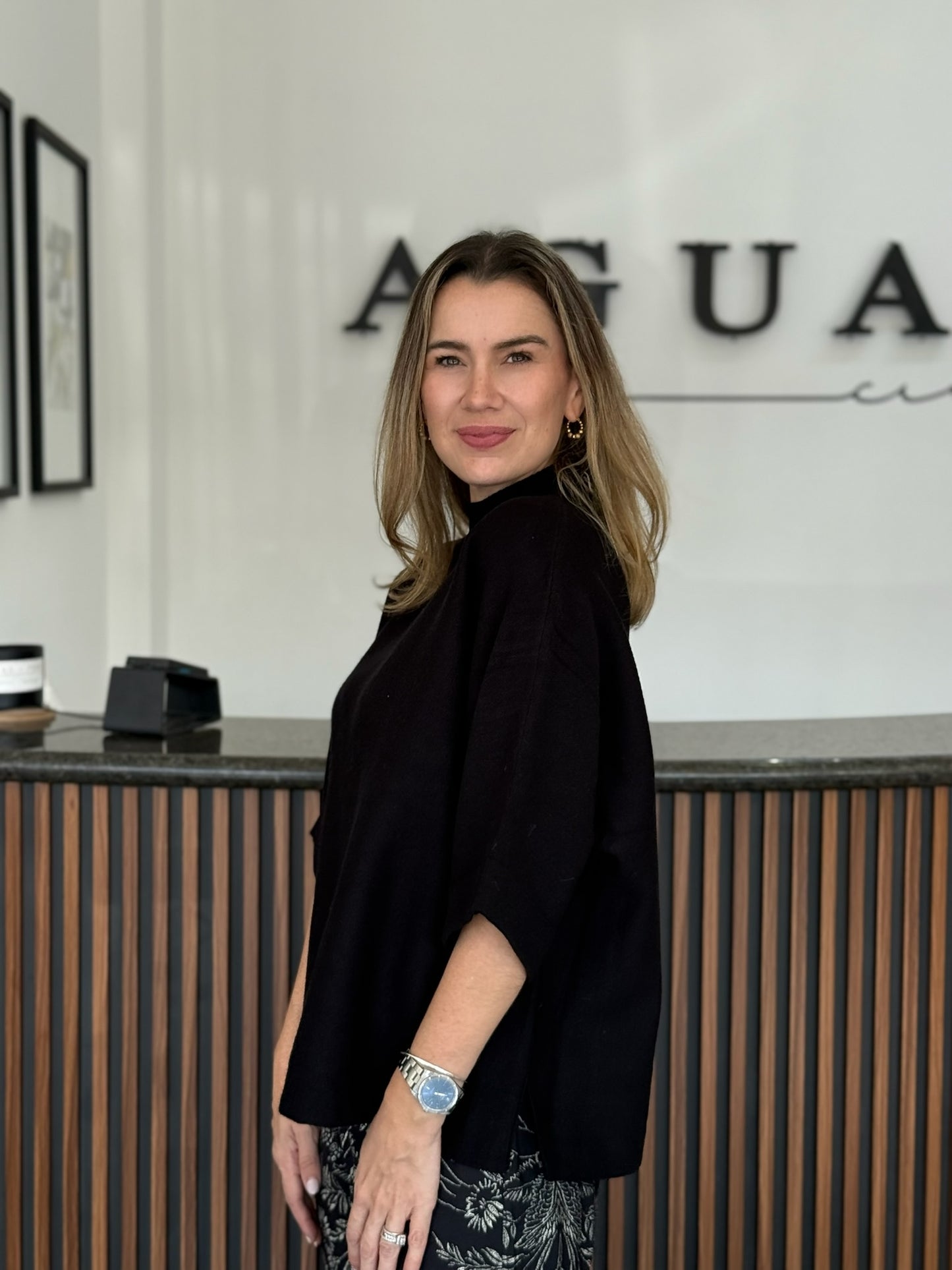 Blusa-Suéter Black Essential