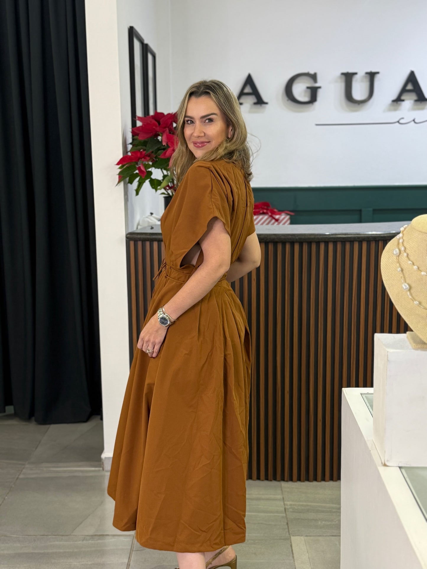 Pleated Vestido Midi Café