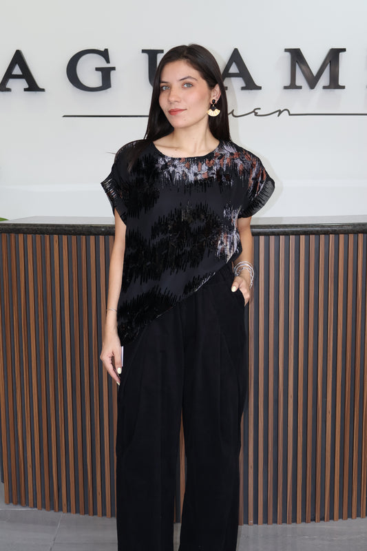 Blusa negra velvet