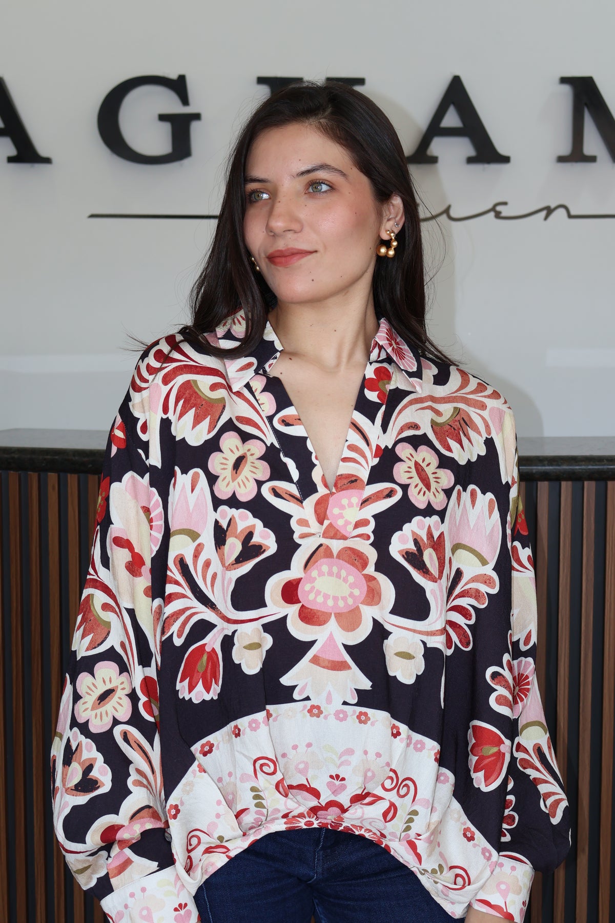 Blusa estampada flores black