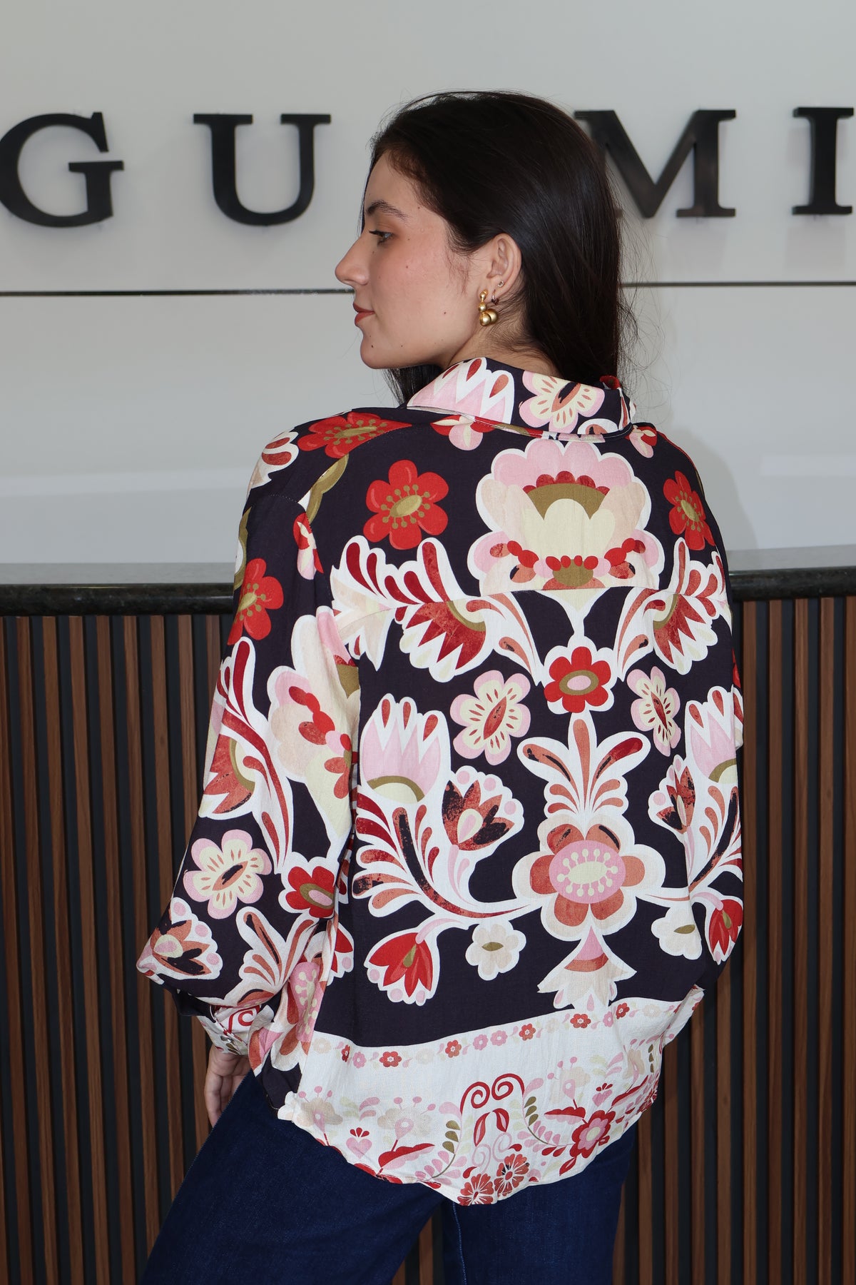 Blusa estampada flores black