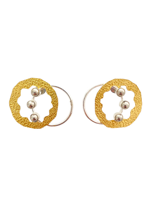 Aretes Círculo Texturizado con Esferas
